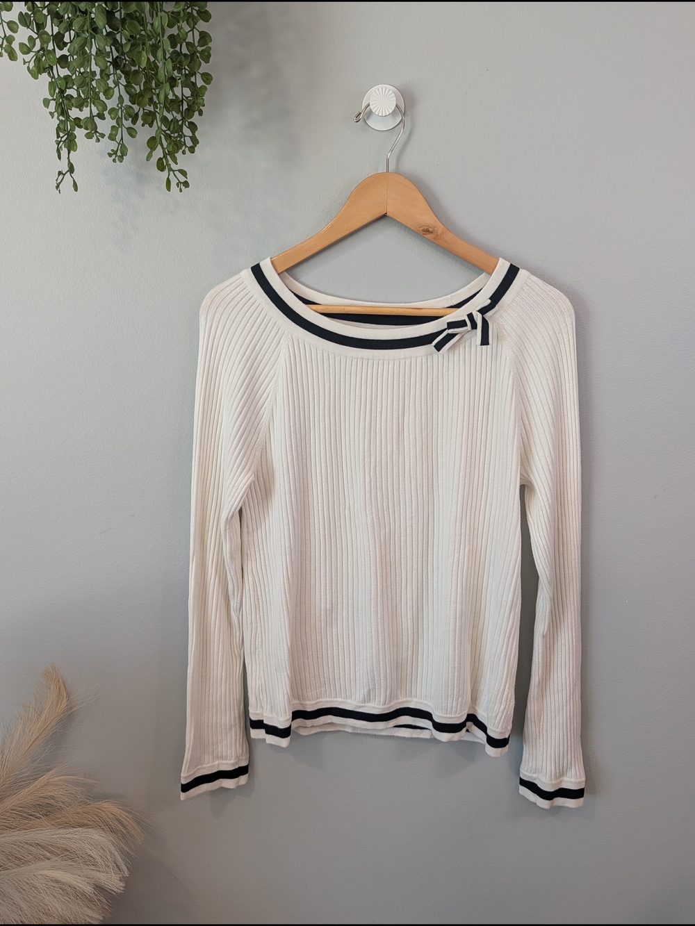 Anthropologie Evie Cream Ribbed Long-Sleeve Top with Black Trim Sz Large